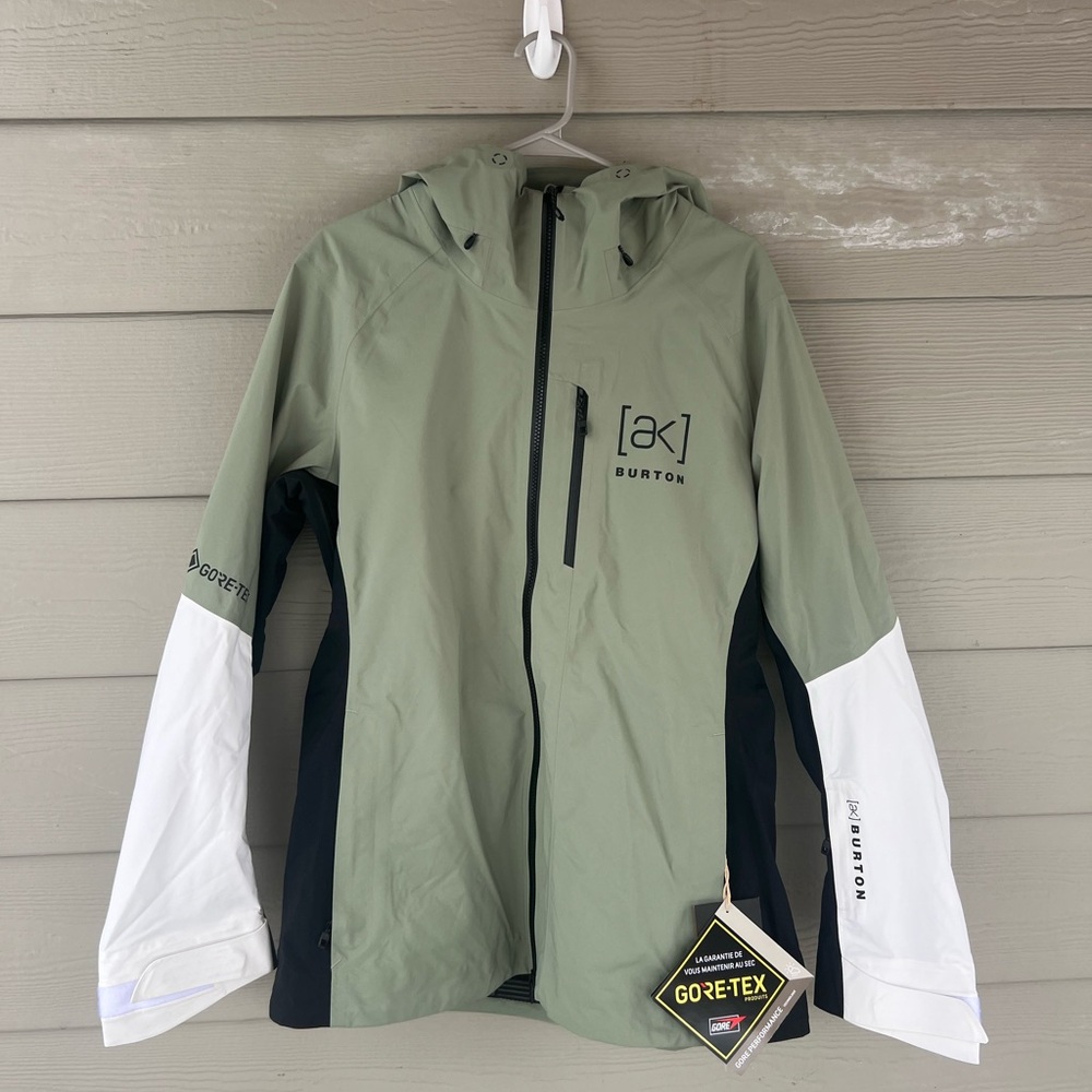 NEW! Burton [ak] Upshift GORE-TEX 2L Jacket Women’s 
Snowboarding Ski Green